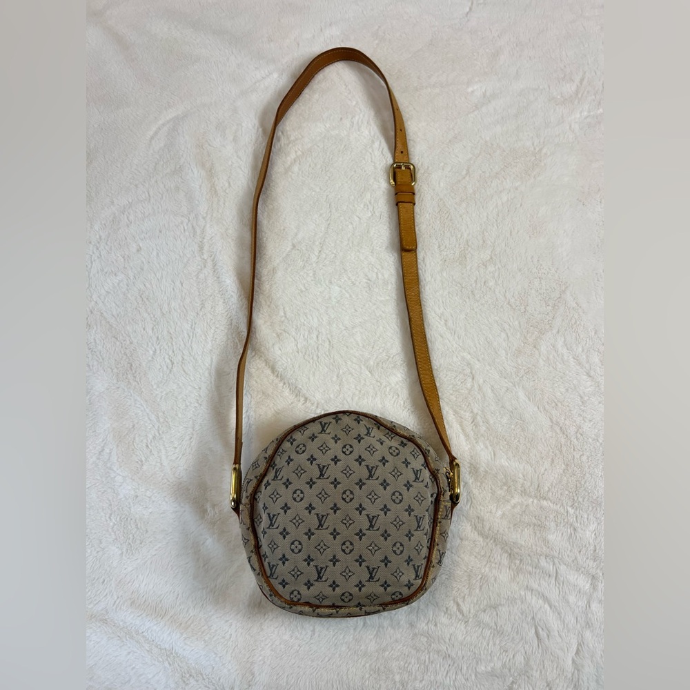 Louis Vuitton Monogram Brown and Tan Crossbody Bag - Picture 3 of 15